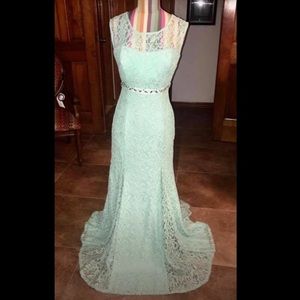 Prom dress : size 4 worn once